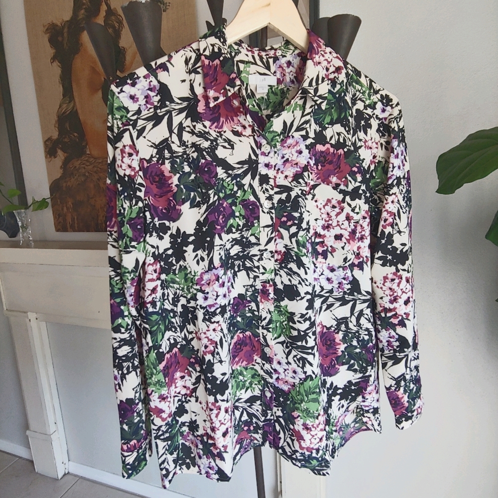 NWT J.JILL button-down blouse - Picture 3 of 8